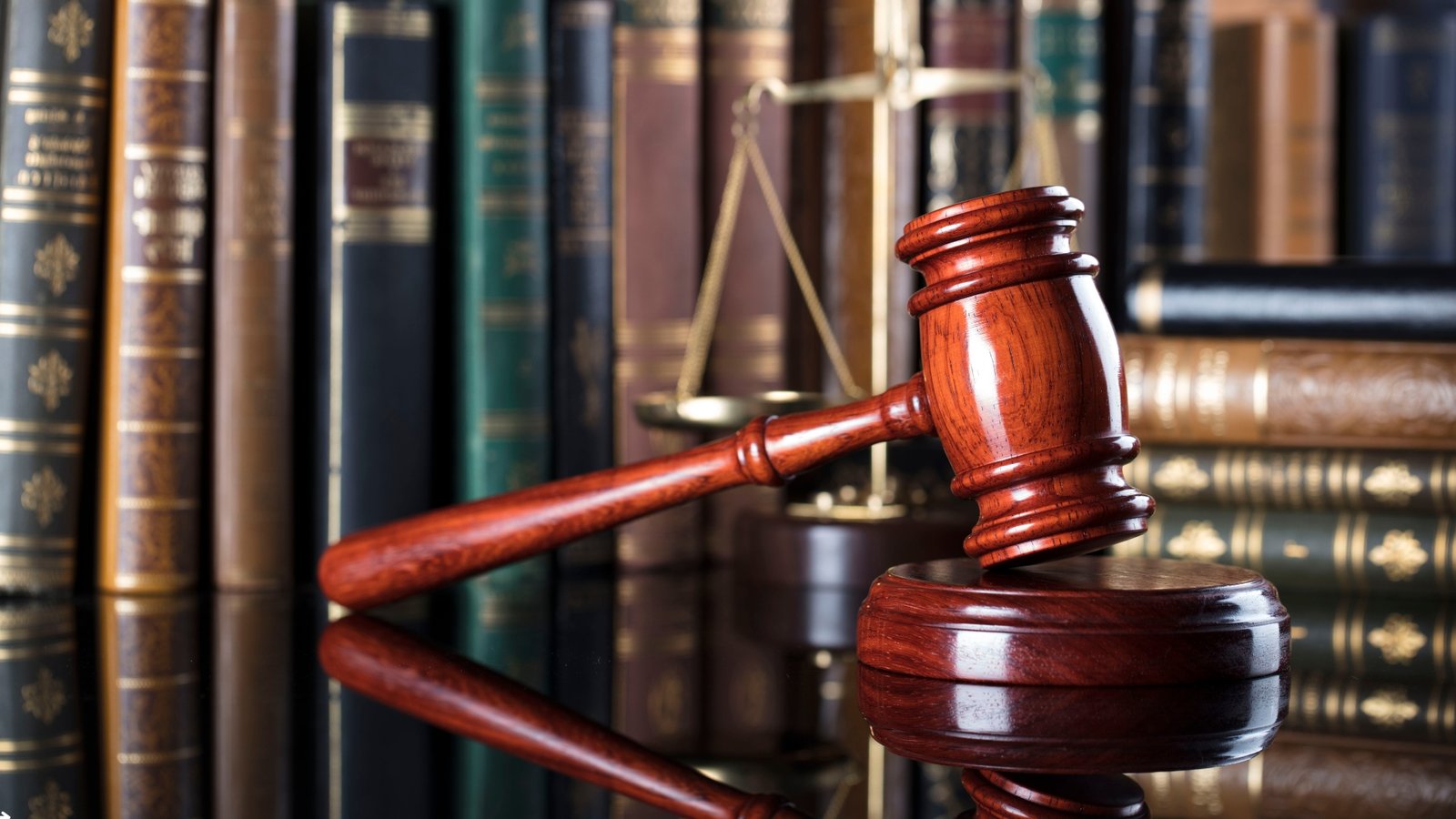 Construyendo tu estructura Legal: Estrategias para ser un Abogado emprendedor exitoso.